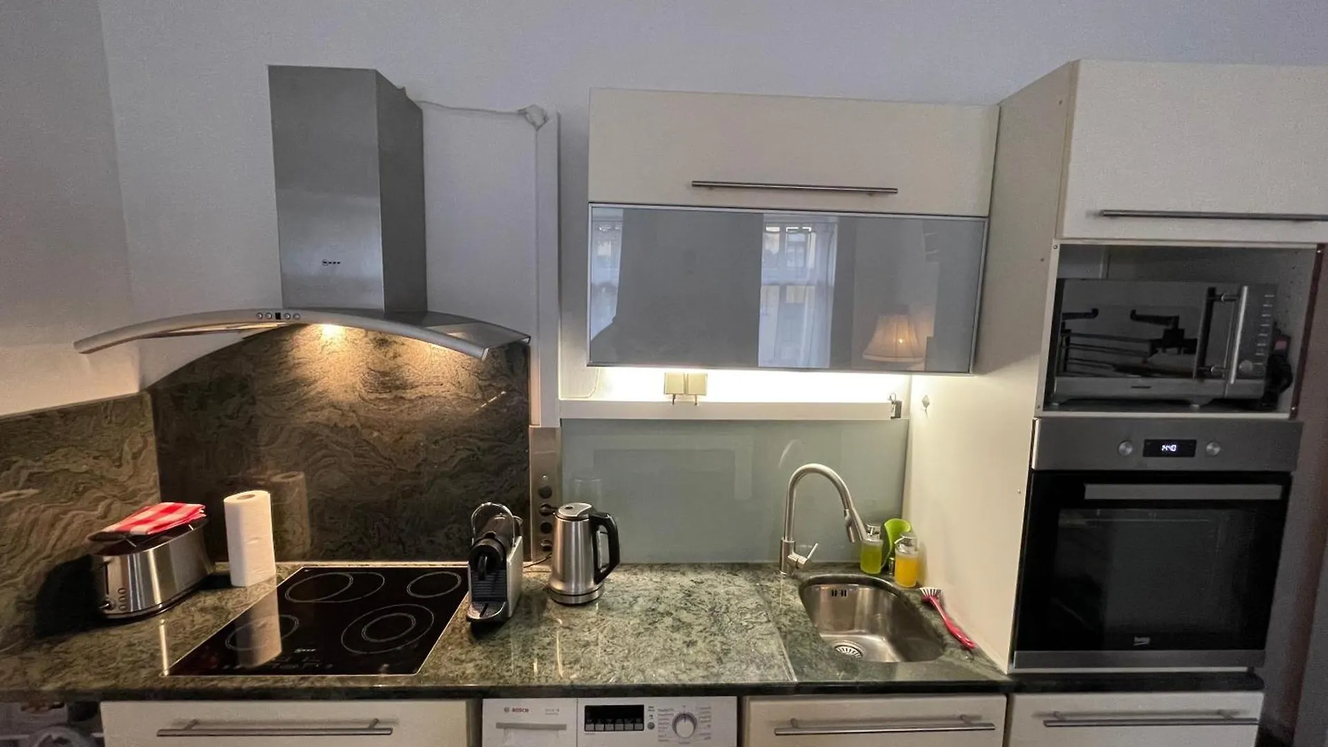 Golden Horse Apartments Wenen